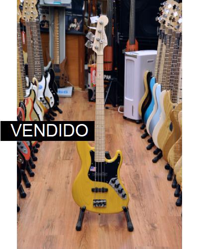Fender American Deluxe Jazz Bass ASH